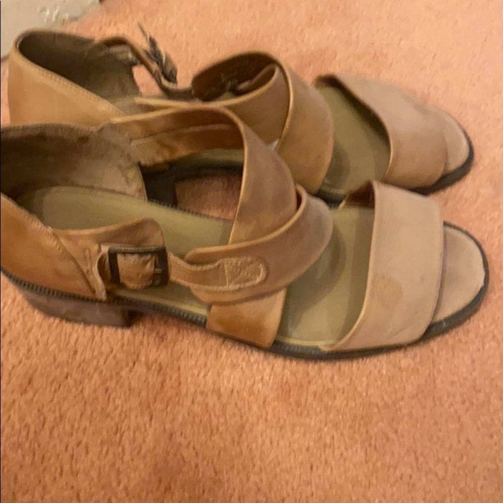 Munro Sandals - Picture 2 of 4